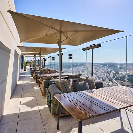 Contemporary Staycation, St Julian's San Ġiljan