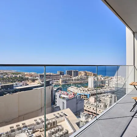 Contemporary Staycation, St Julian's Apartment *